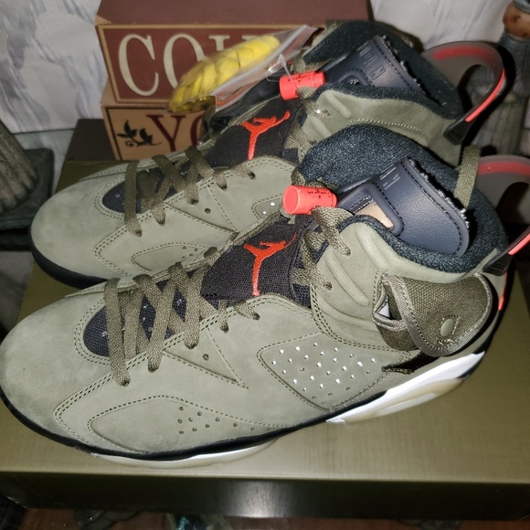 Travis Scott Air Jordan Retro 6 - Picture 3 of 8